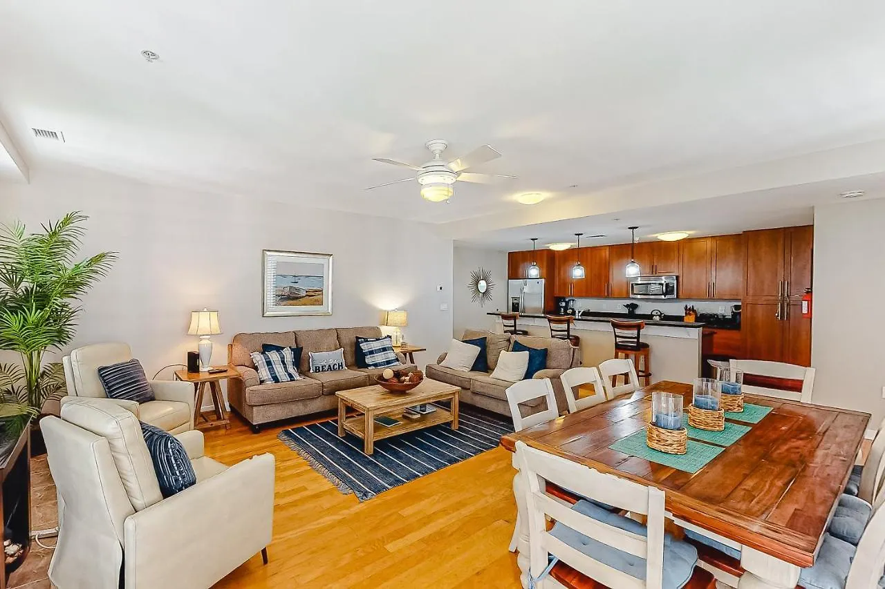 The Sanctuary - Getta Tan B238 Apartment Virginia Beach