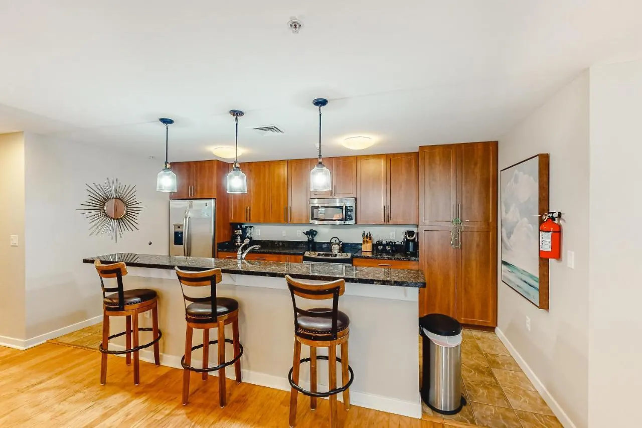 The Sanctuary - Getta Tan B238 Apartment Virginia Beach